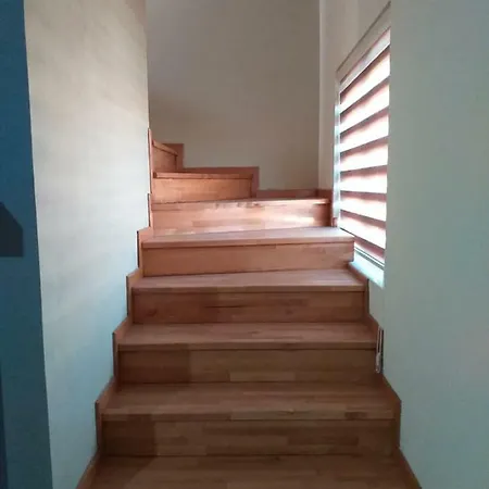 Duplex In Center *